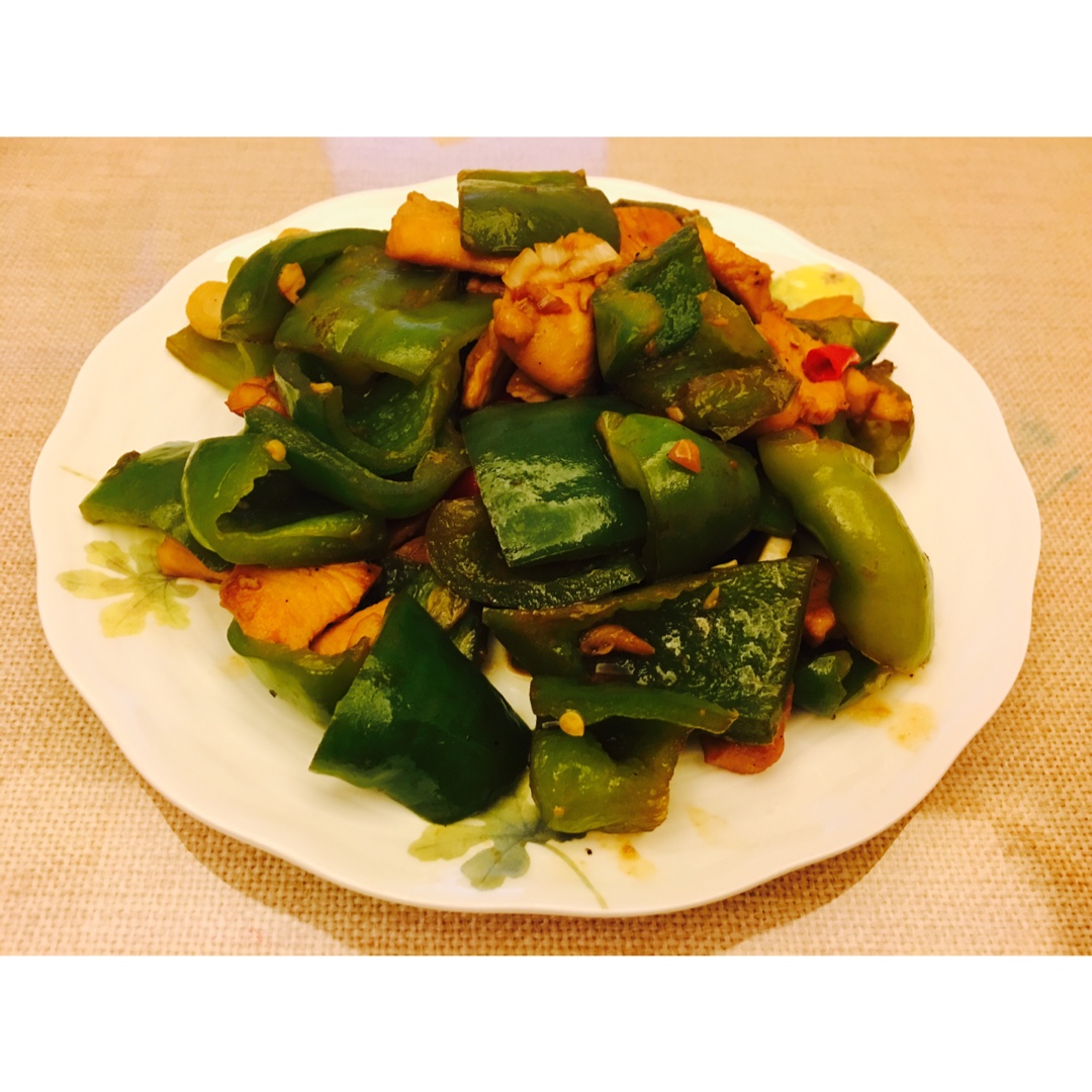 青椒辣子鸡丁