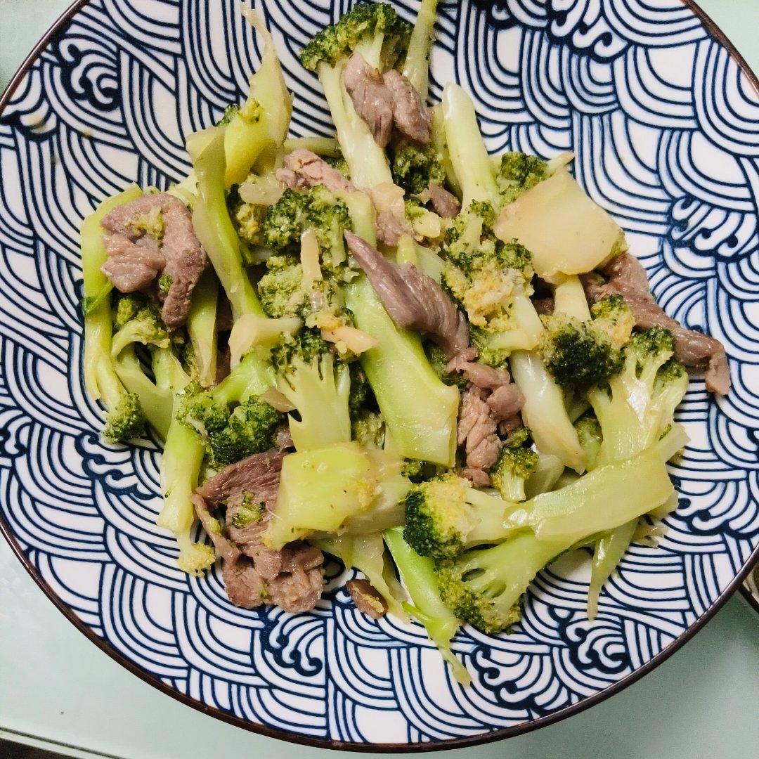 西兰花炒肉片