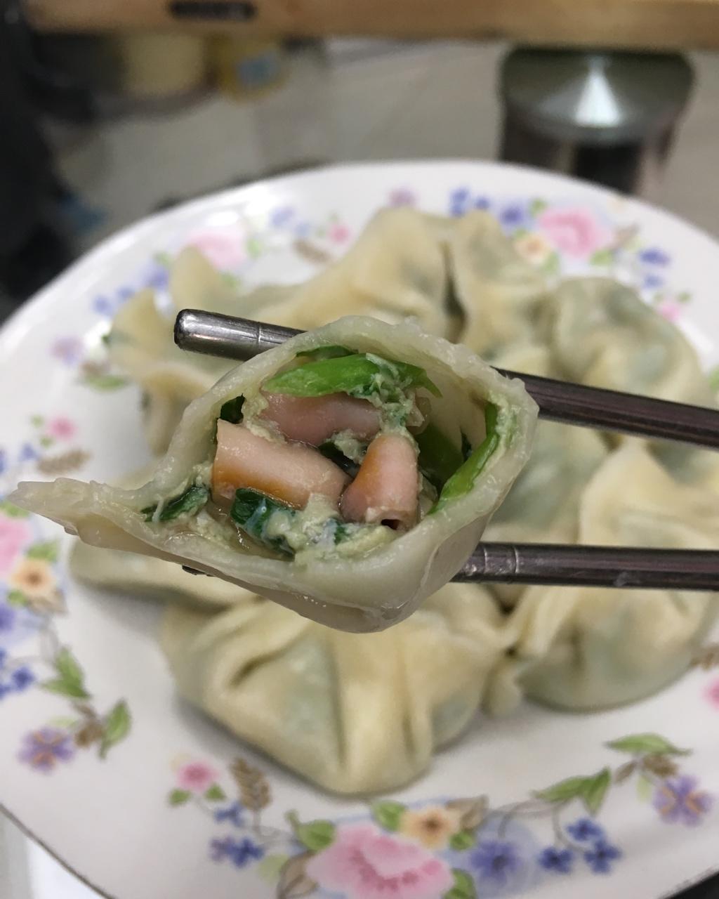 星星路路做的韭菜海肠饺子