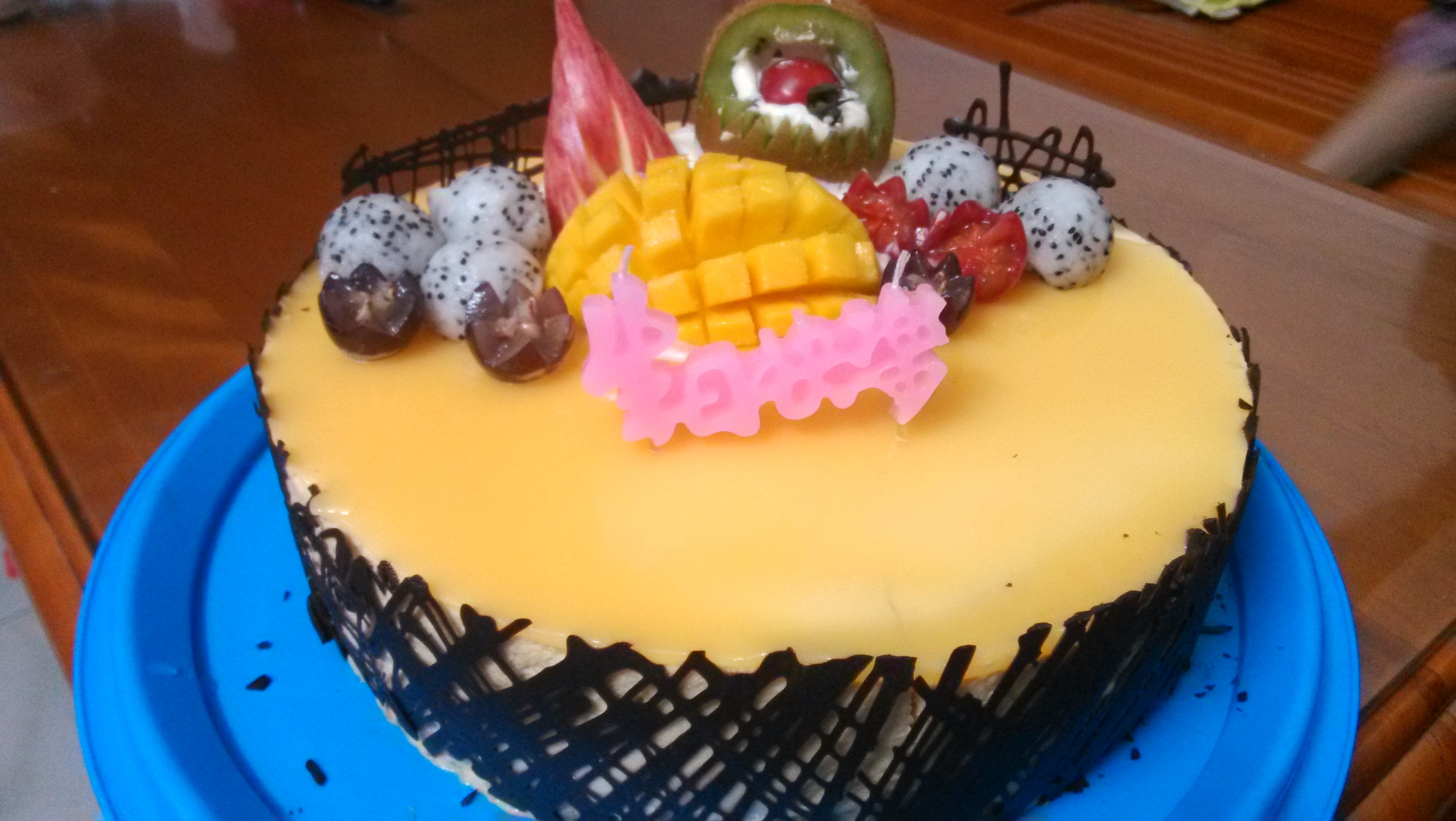 芒果芝士装饰蛋糕