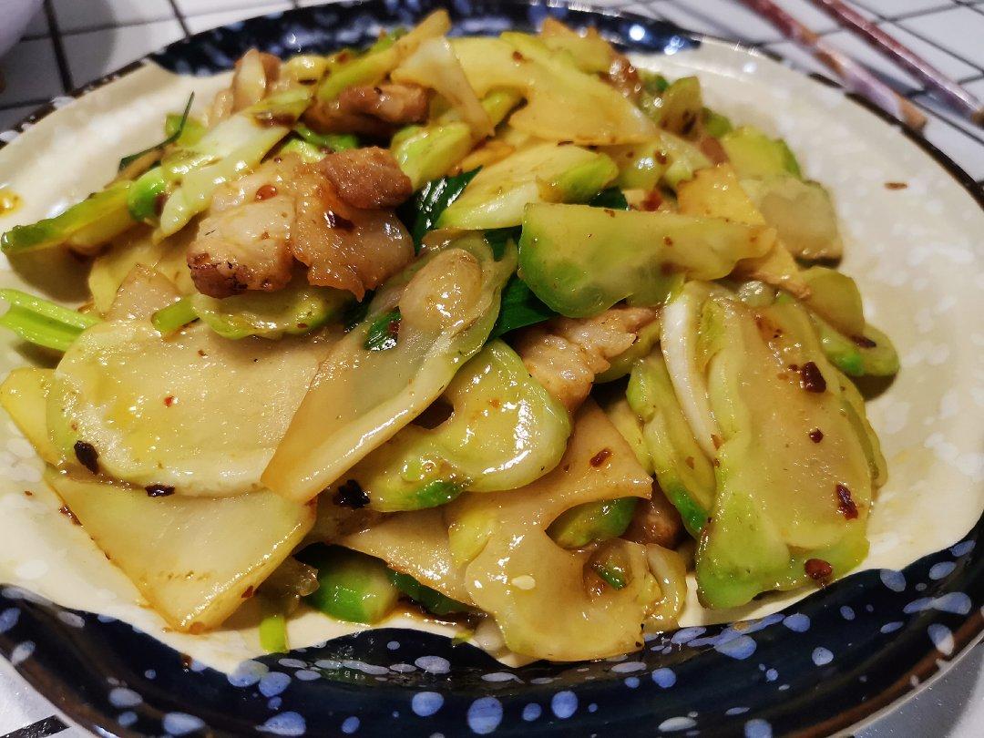 娃娃菜头炒肉