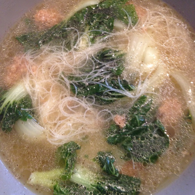 白菜丸子粉丝汤