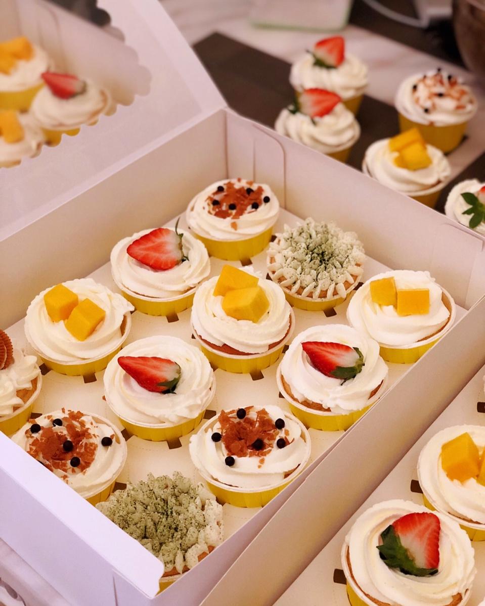 软绵绵戚风纸杯蛋糕