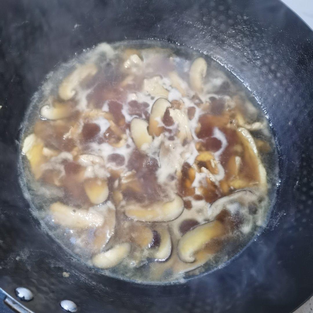 香菇鸡丝面