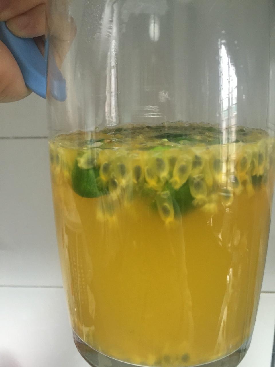 青柠/青桔百香果气泡水/夏日必备