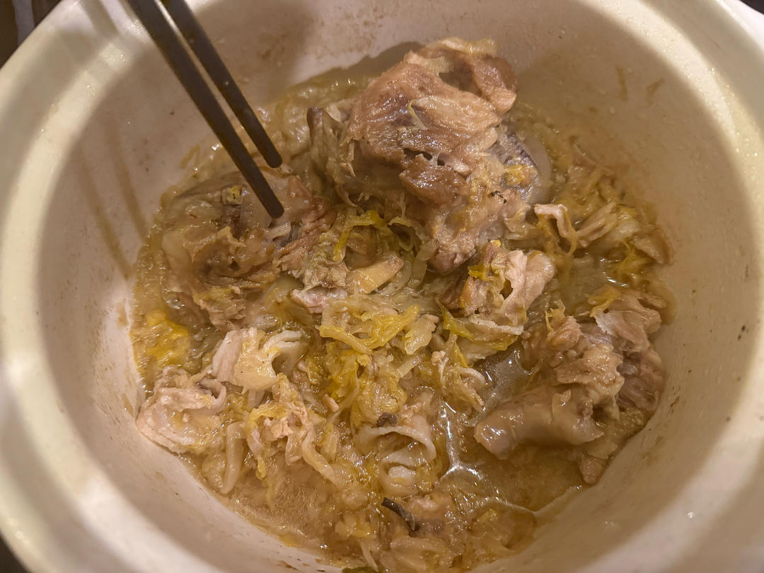 东北版酸菜炖大骨头（超简单，学不会你打我）