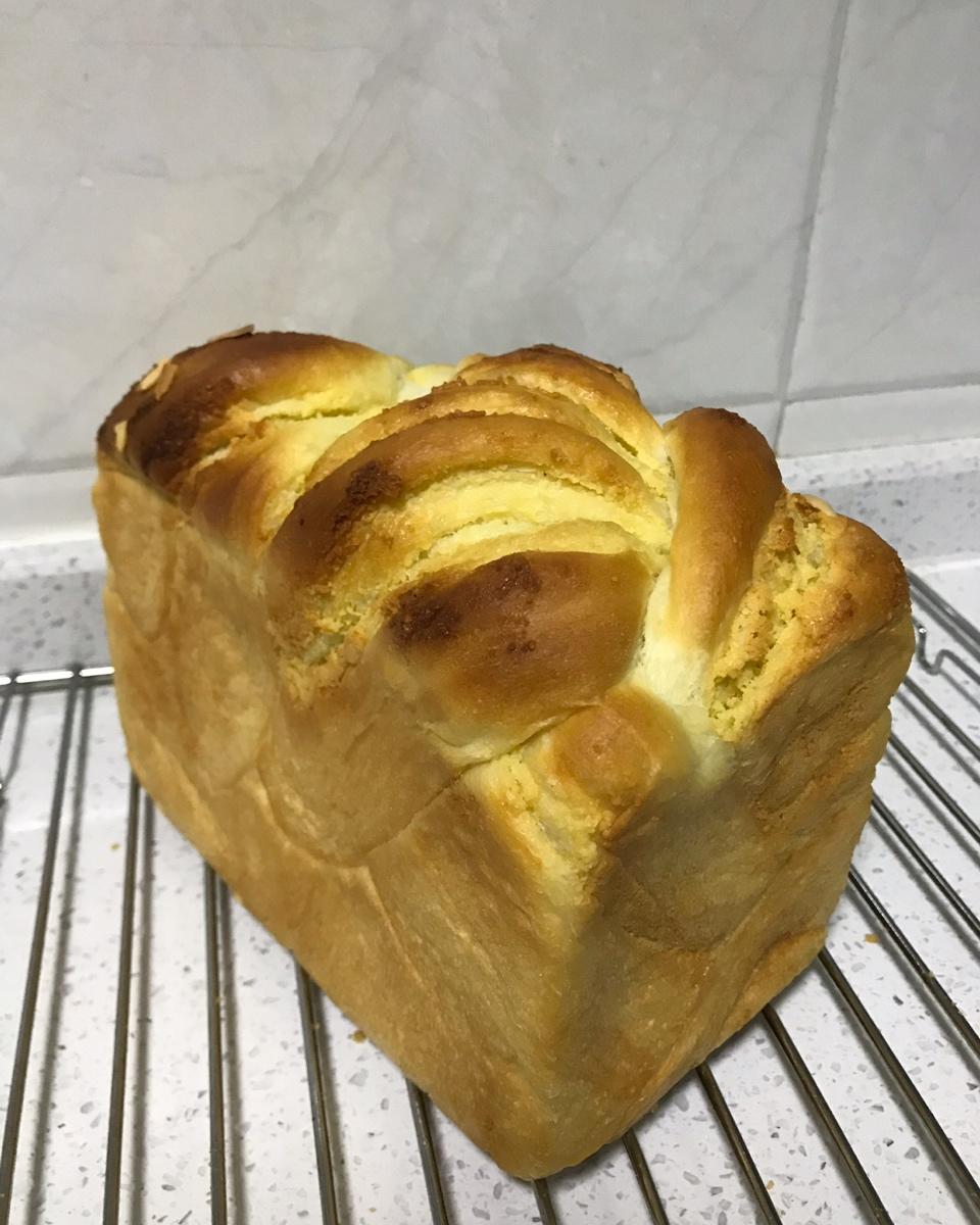 杏仁奶油吐司