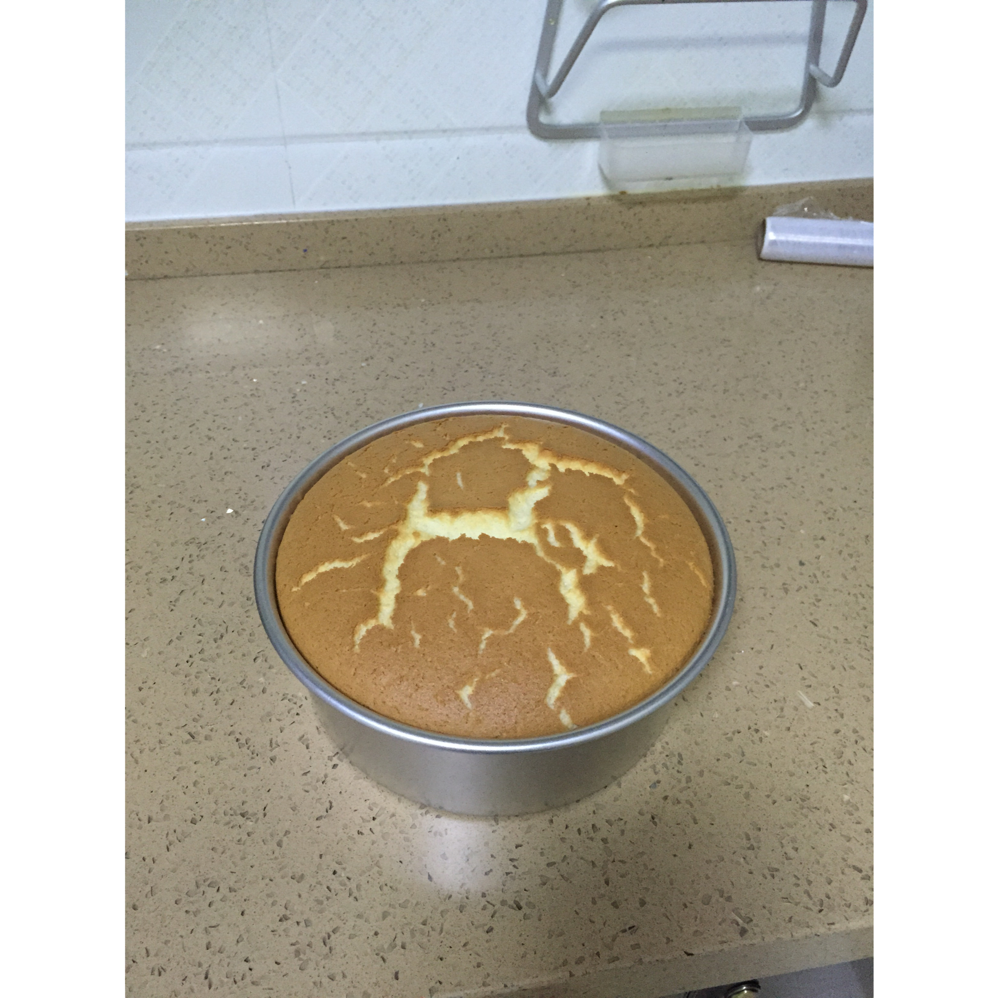 烤箱做蛋糕（戚风蛋糕的做法）