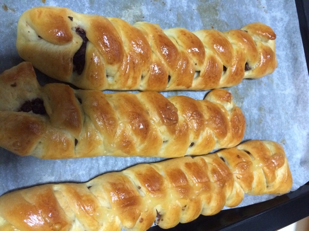 淡奶油豆沙面包