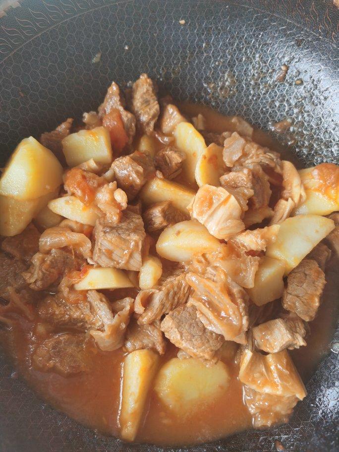 番茄土豆炖牛肉