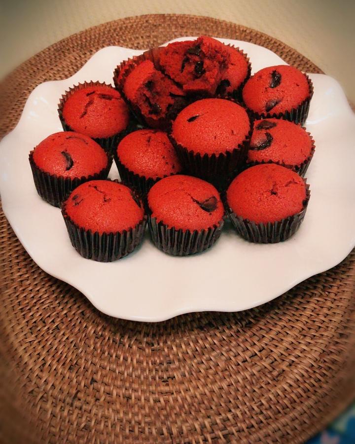 花椒宝贝做的爆浆红丝绒纸杯蛋糕