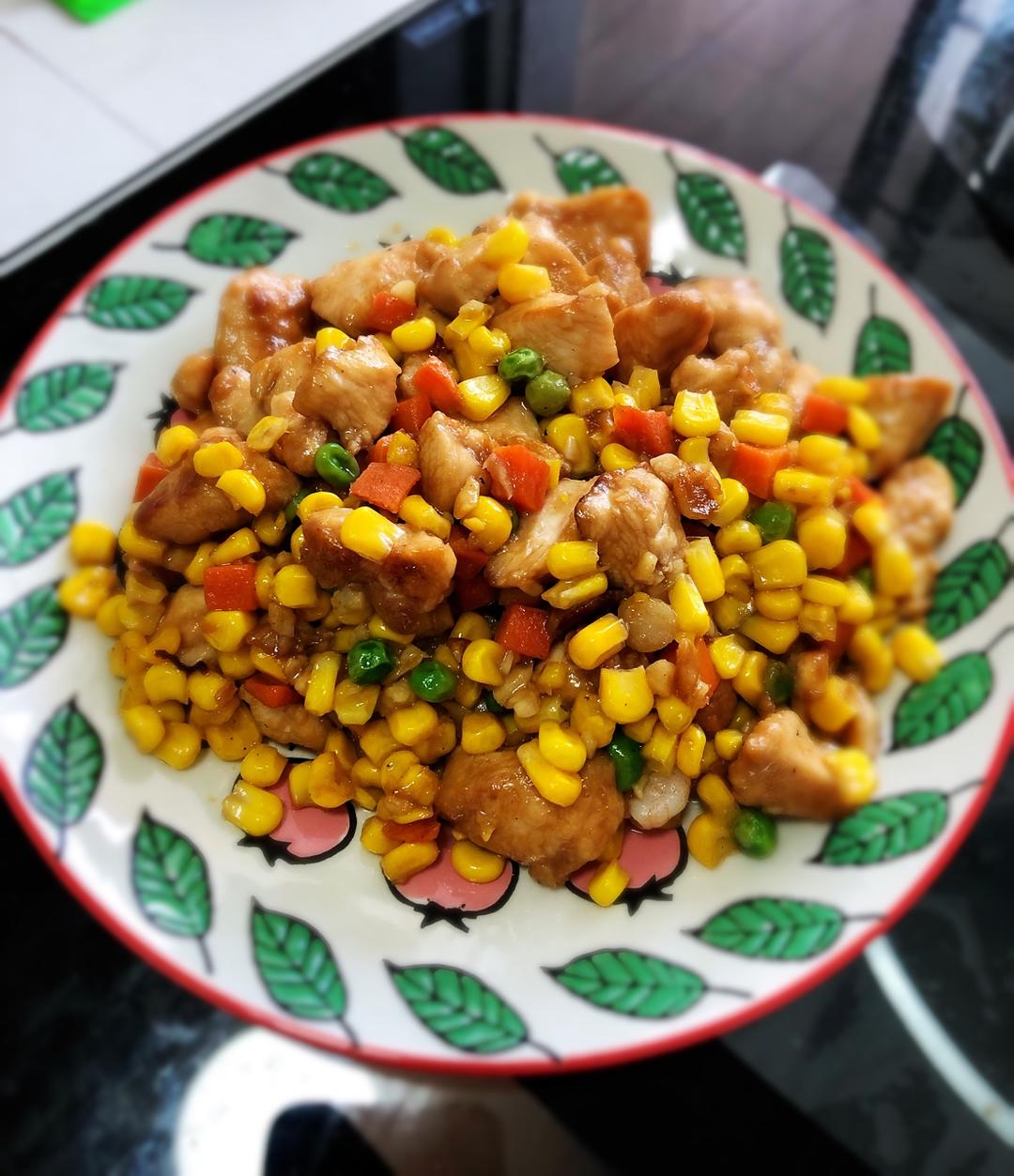 鸡胸肉炒三色蔬