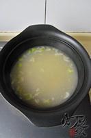 金针菇肥牛汤的做法 步骤2