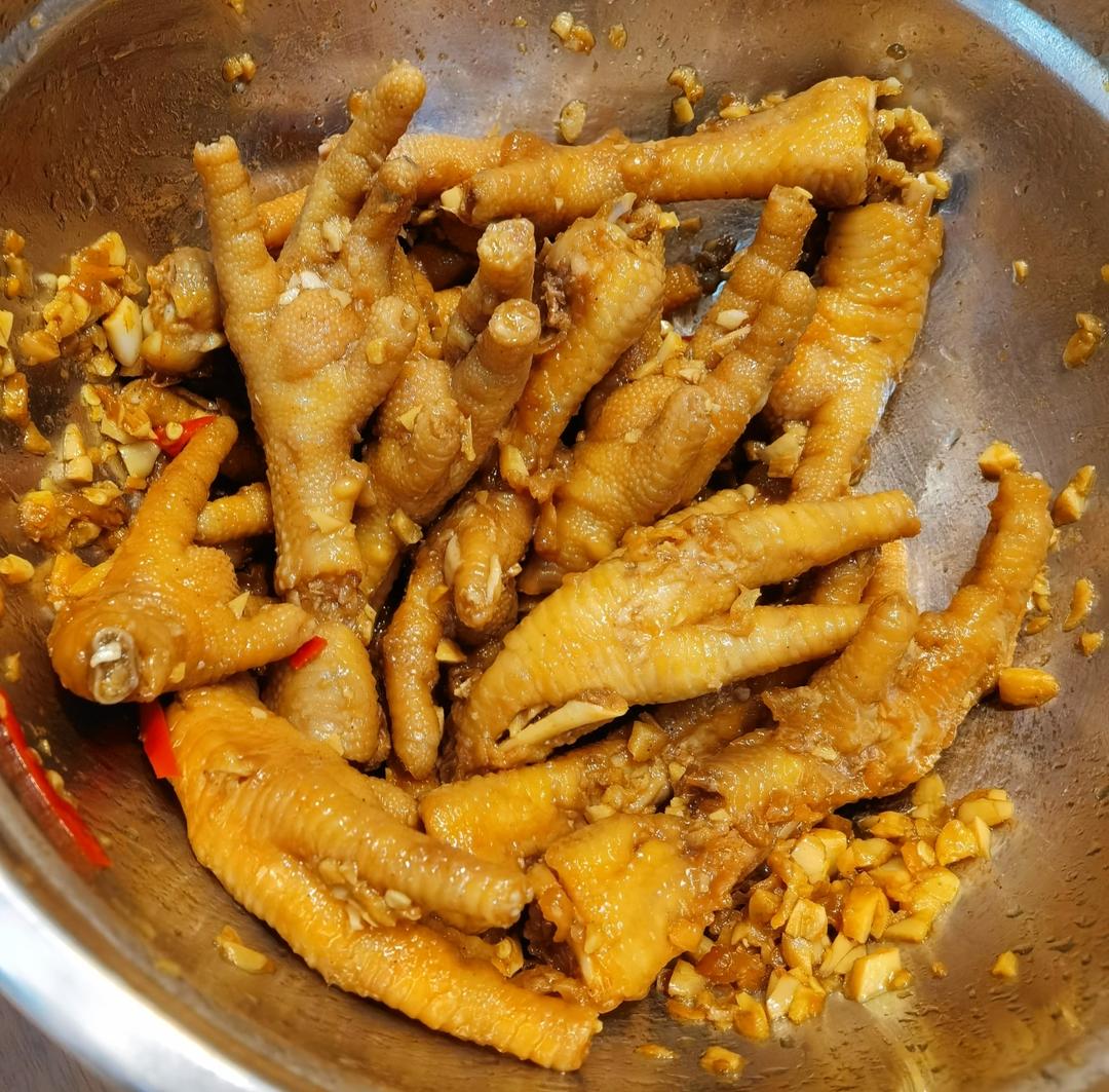 卖了十几年鸡爪的阿姨教我做的蒜香鸡爪