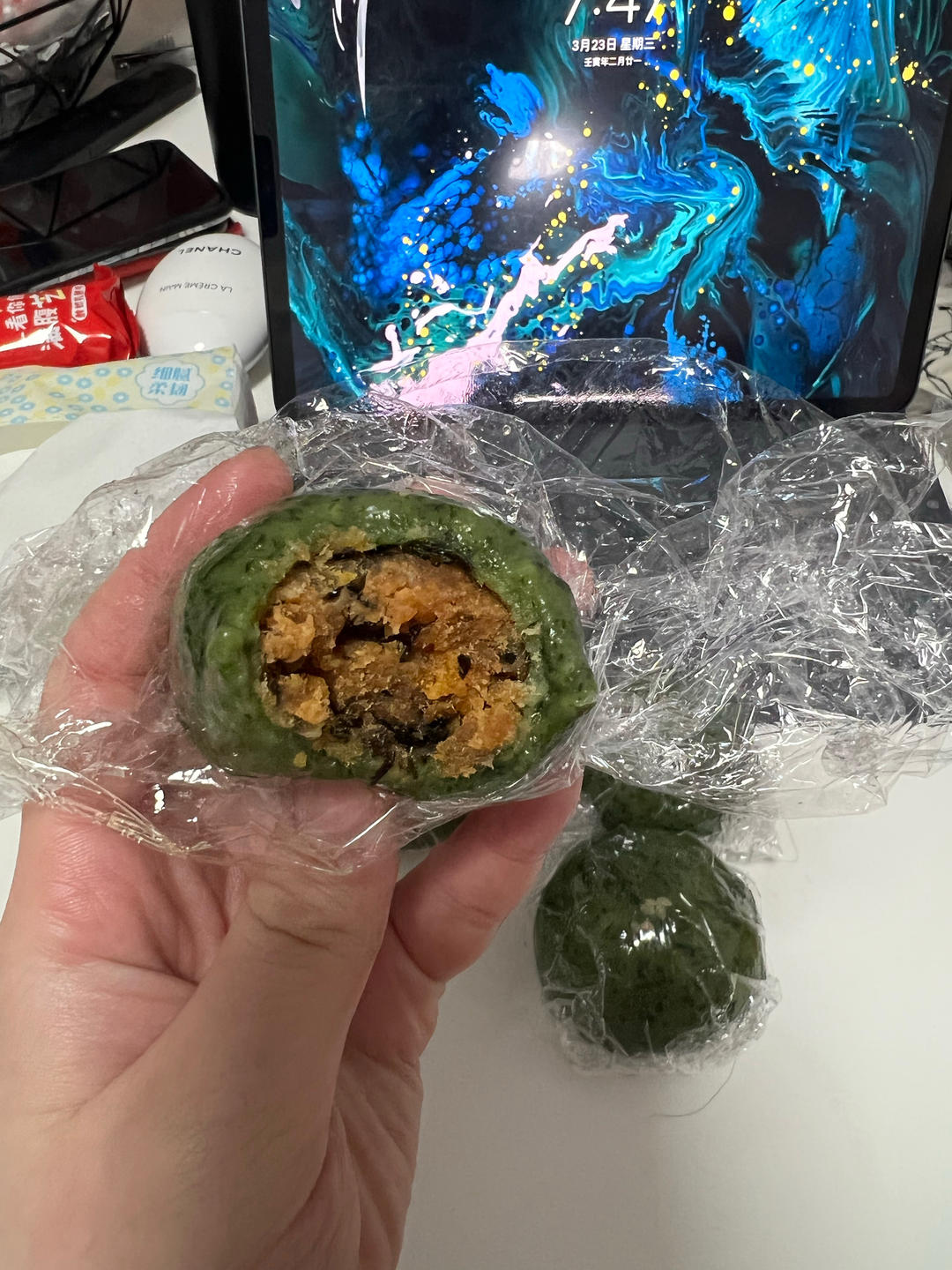 清明必吃的艾草青团