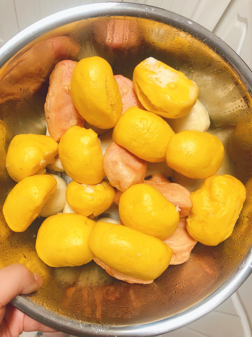 宝宝辅食～超松软的果蔬小馒头