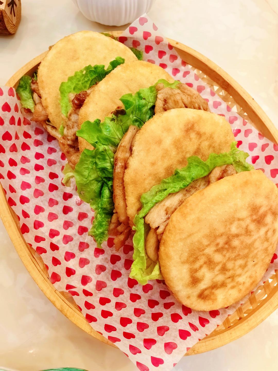 里脊肉饼-路边摊的味道 里脊肉饼-路边摊的味道