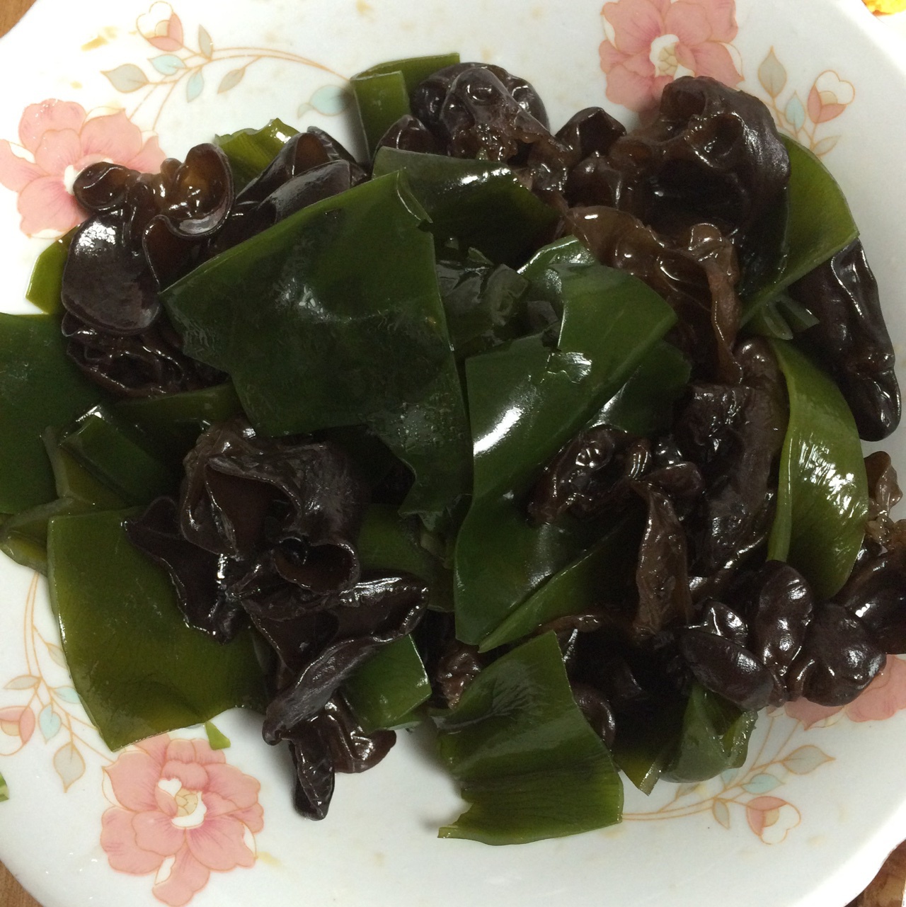 凉拌木耳海带
