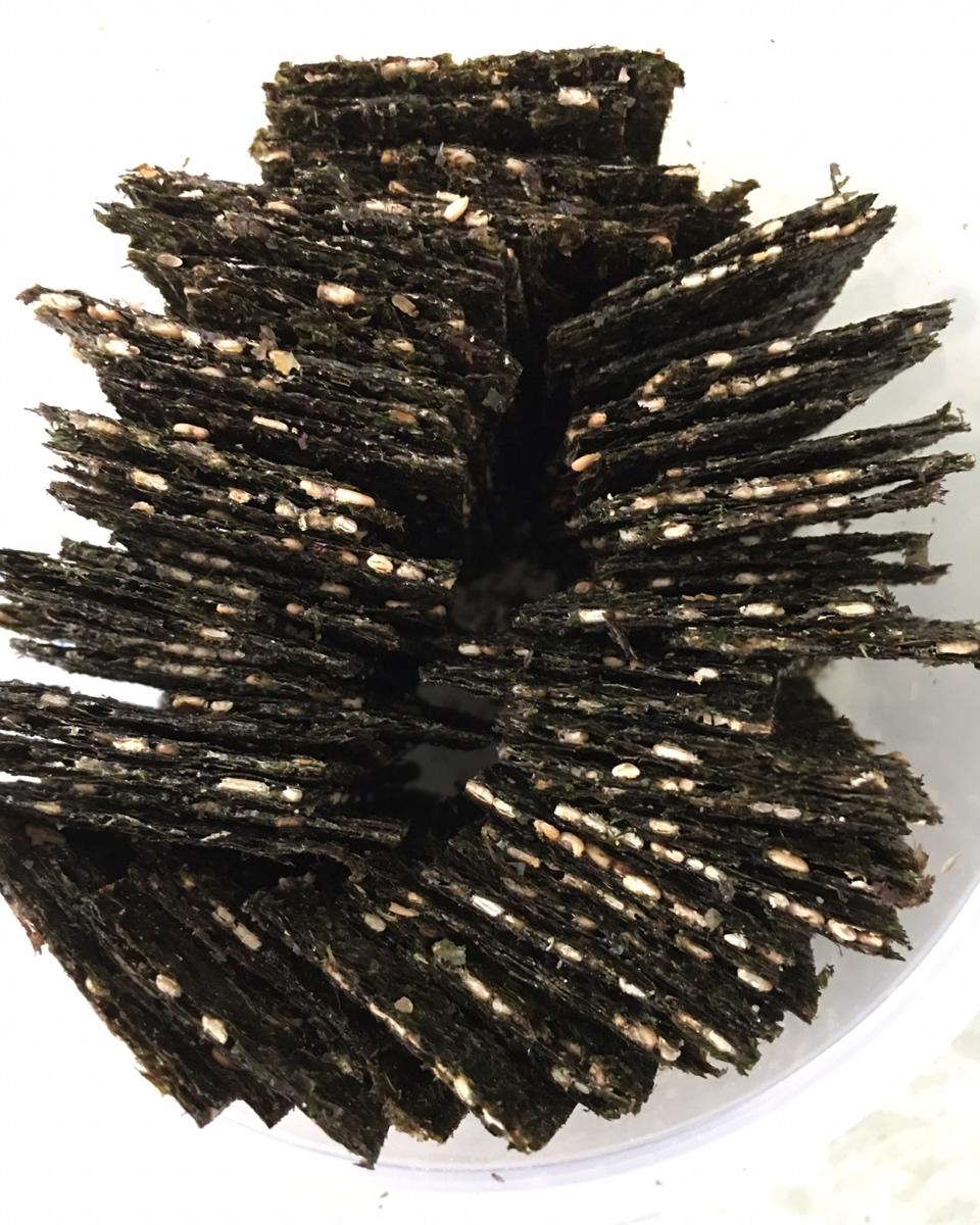 芝麻夹心海苔脆