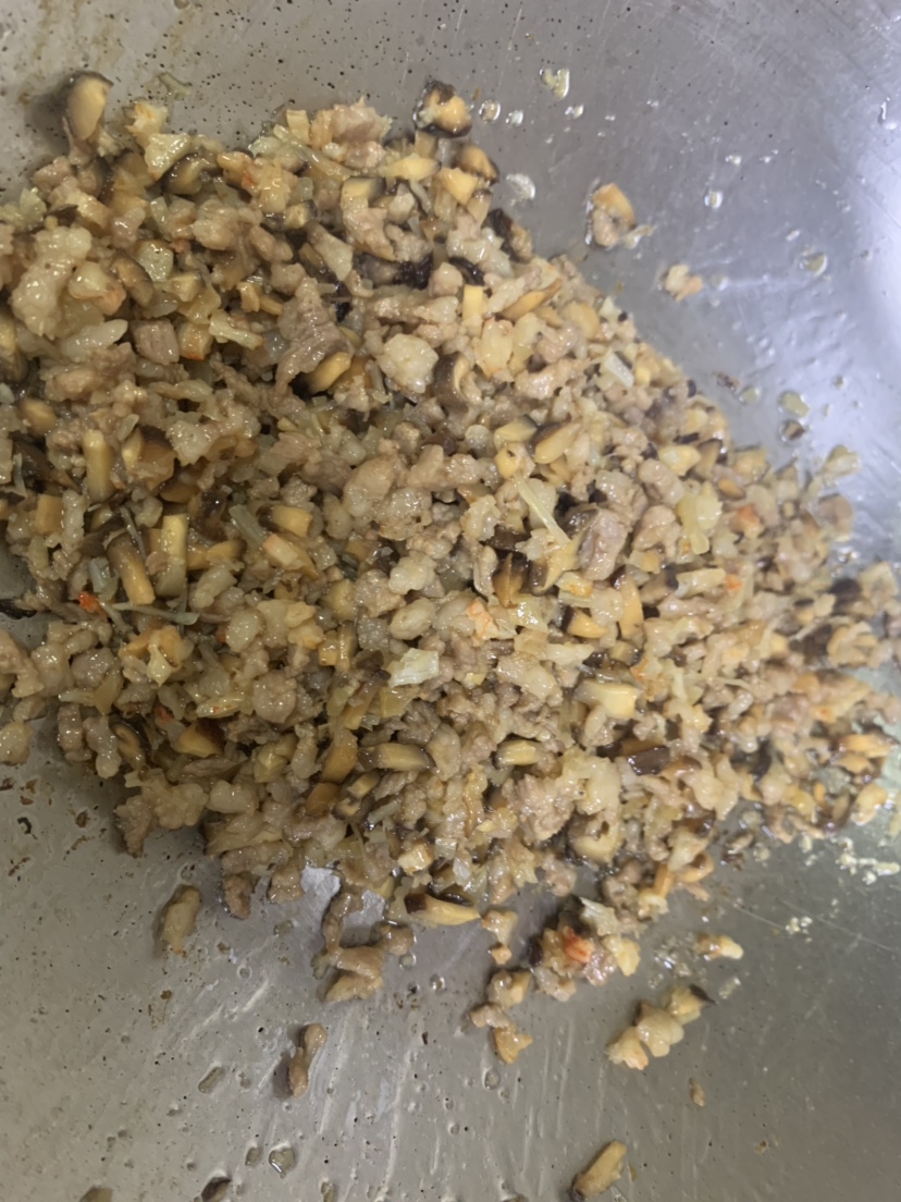 香菇虾米烧卖的做法 步骤4