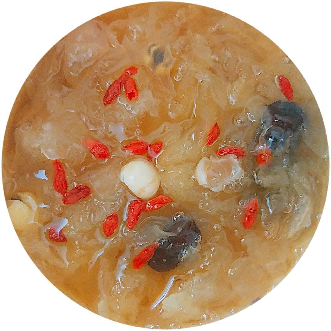 红枣银耳莲子羹