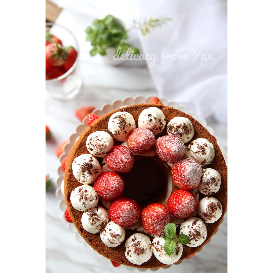 草莓的圆舞曲-巧克力裸蛋糕