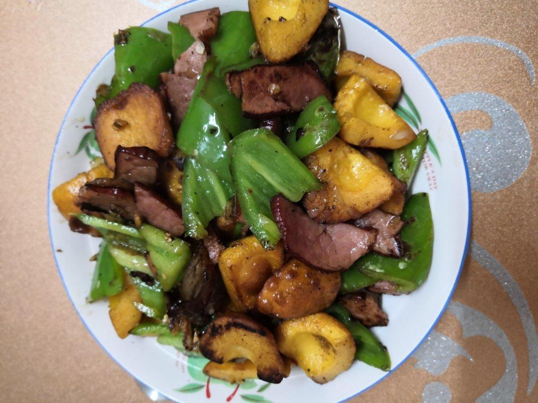 花开一半_1988做的窝头炒腊肉