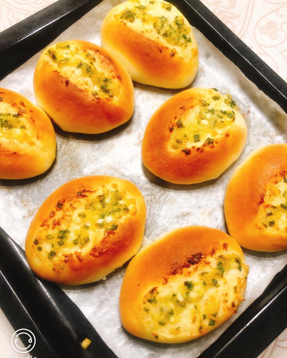 品味life做的波兰种黄油香蒜面包