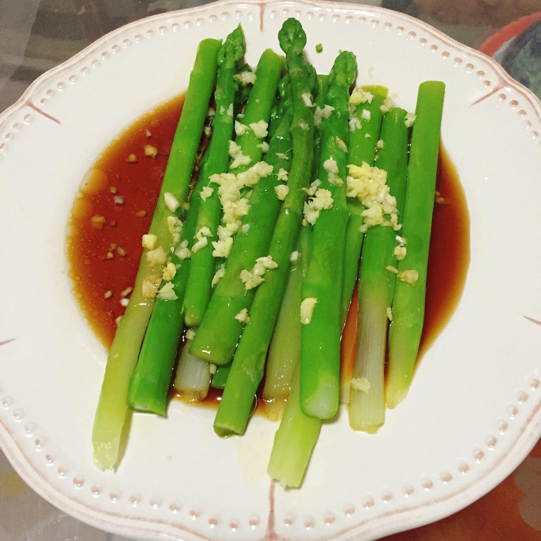 鲜味油淋芦笋