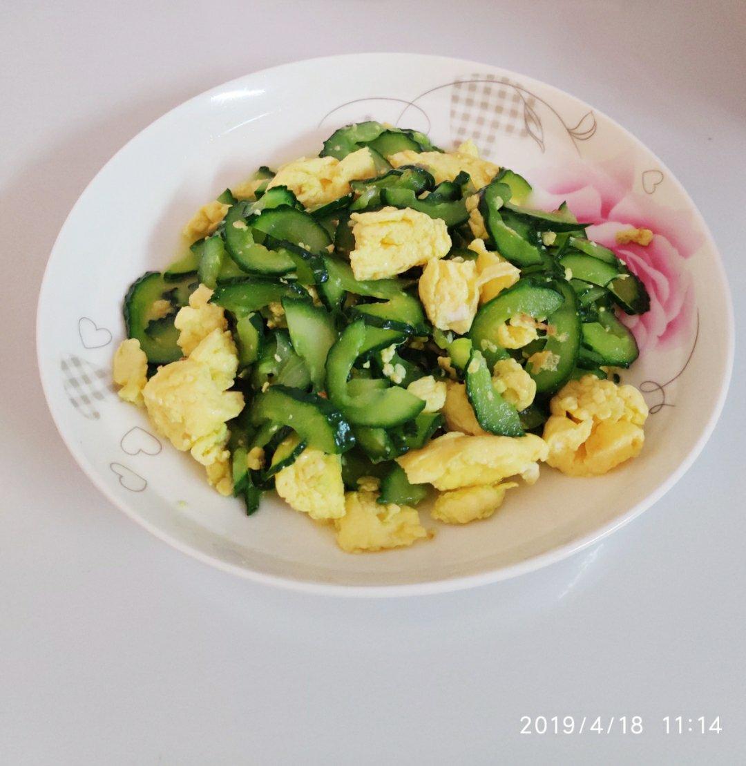 脆黄瓜炒鸡蛋～一菜登大堂