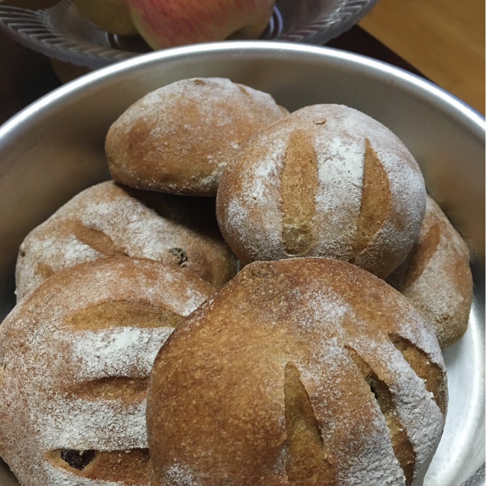 蔓越莓坚果红糖软欧包