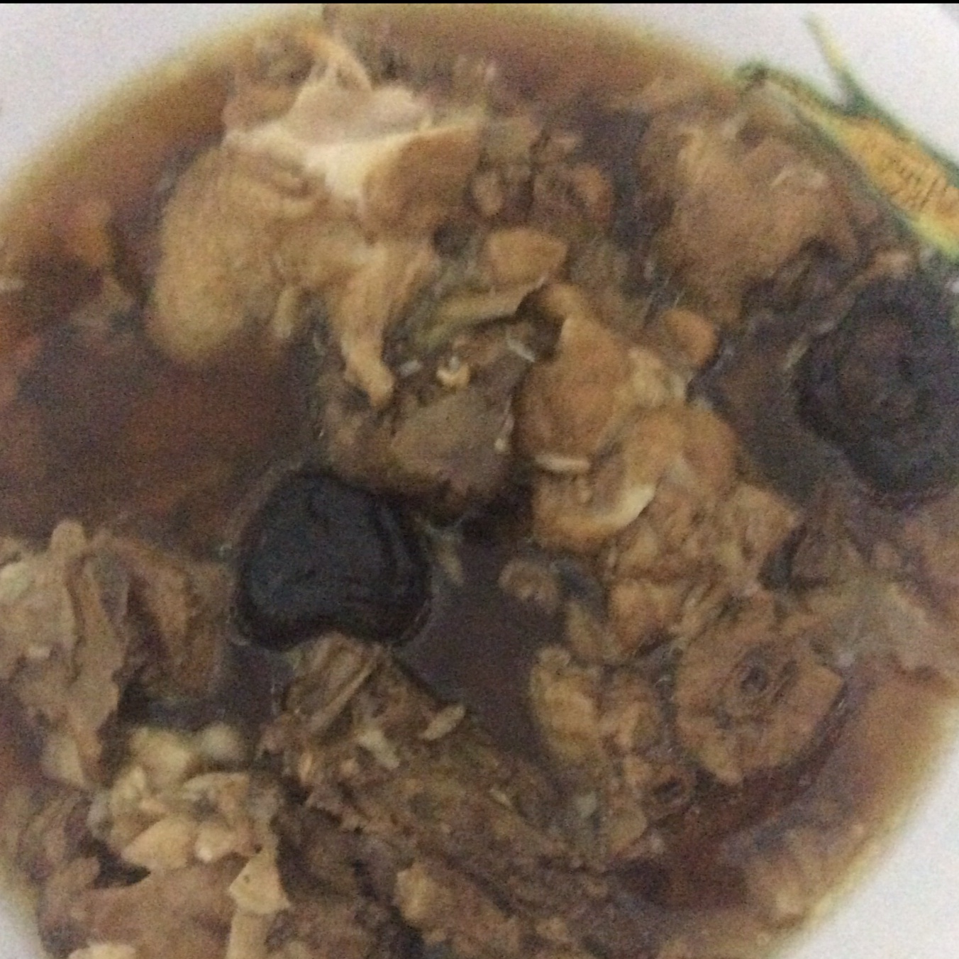 小鸡炖蘑菇