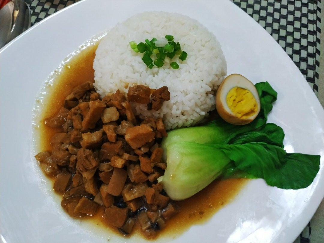 台式卤肉饭~