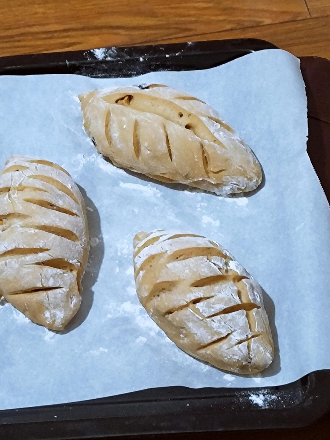 养生黑糖欧包，馅料丰富大满足！