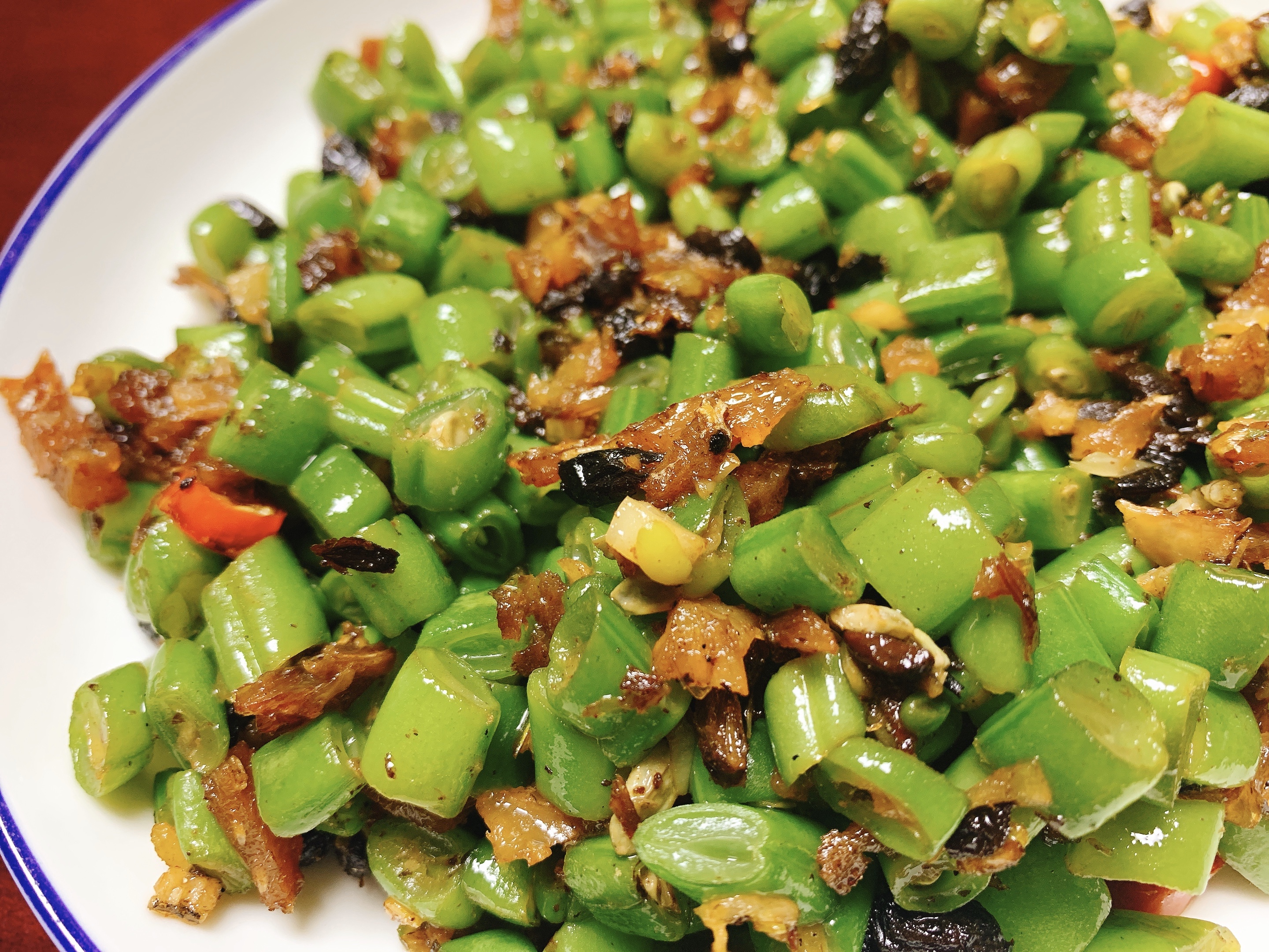 超级下饭菜——豆豉鲮鱼炒豆角的做法