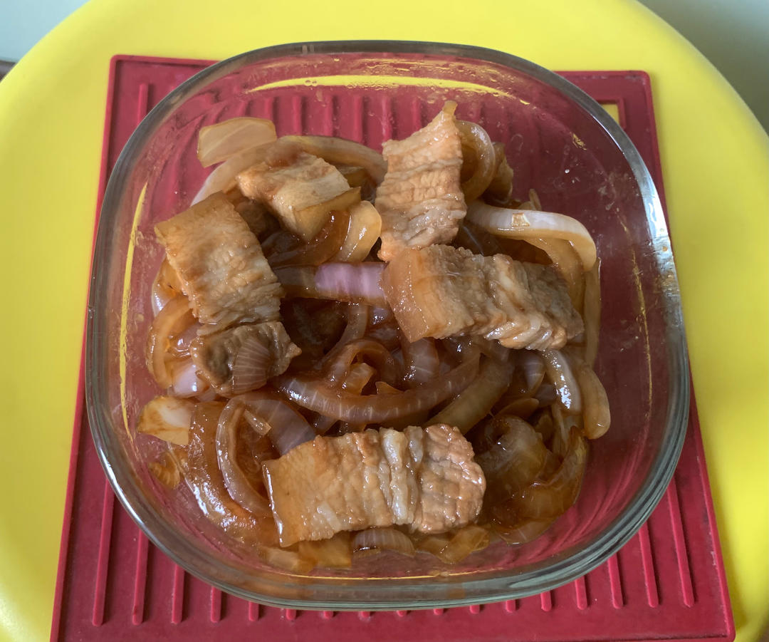 No.12洋葱炒五花肉片