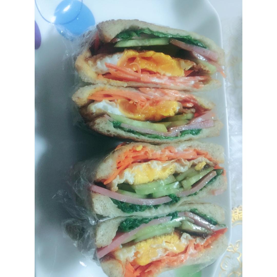 如何做超厚的沼三明治~详细tip！牛油果鸡蛋午餐肉三明治~