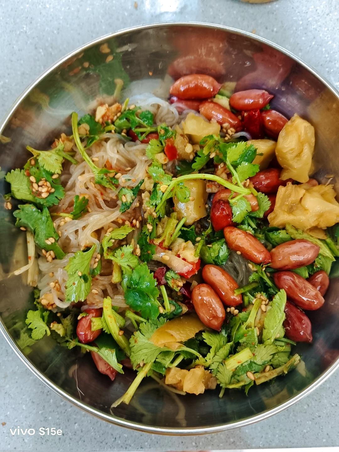 厨房小白都会的超级简单过瘾的酸辣粉