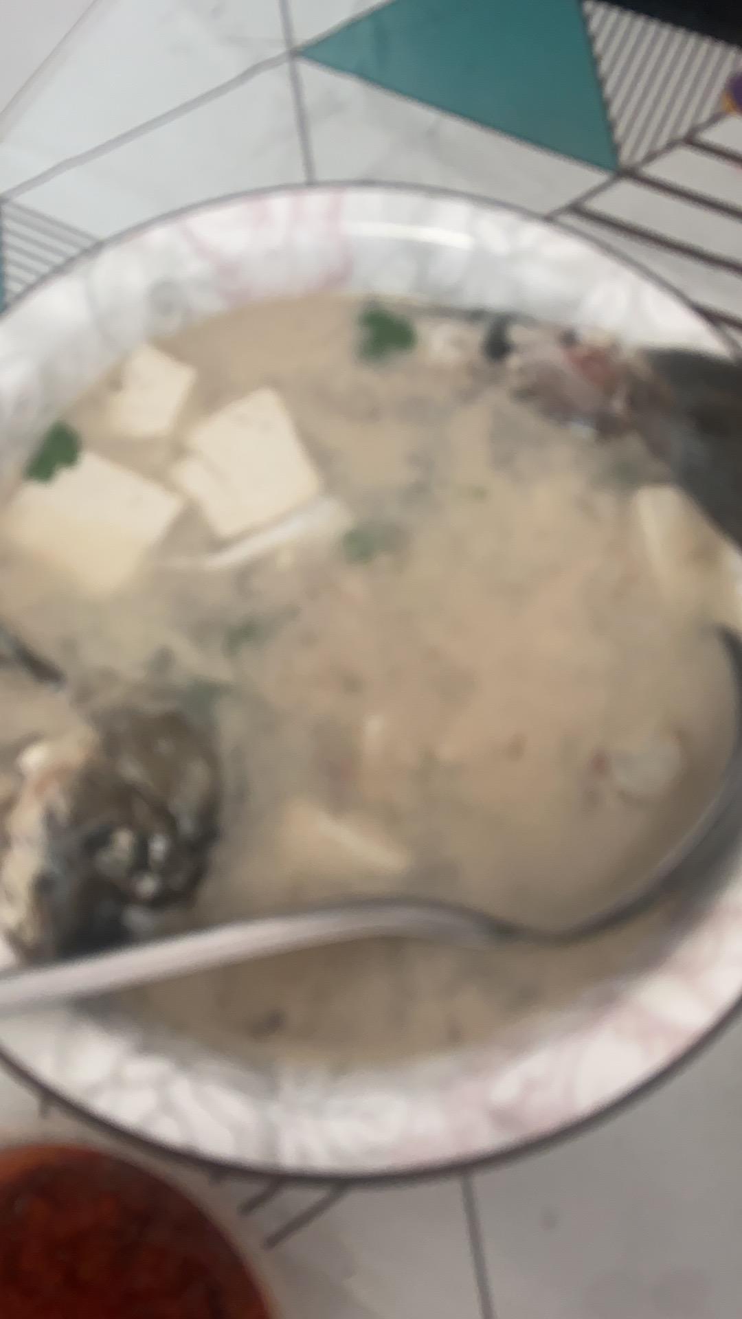 奶白鲫鱼豆腐汤|一条鱼最后的温柔