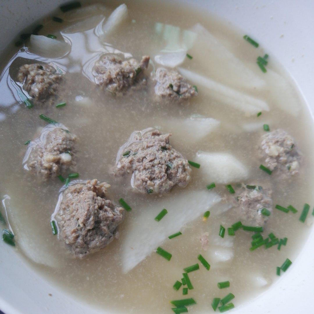 吃吃吃饭做的山药肉丸汤