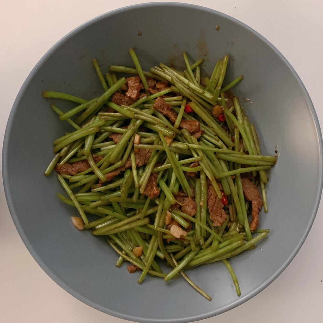 芦蒿炒牛肉