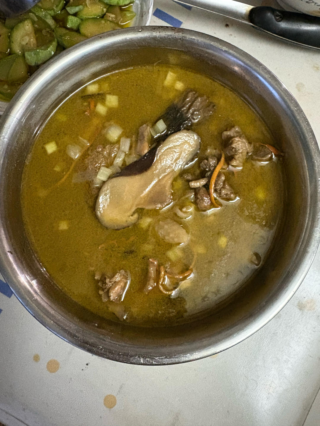 云南菌子土鸡汤
