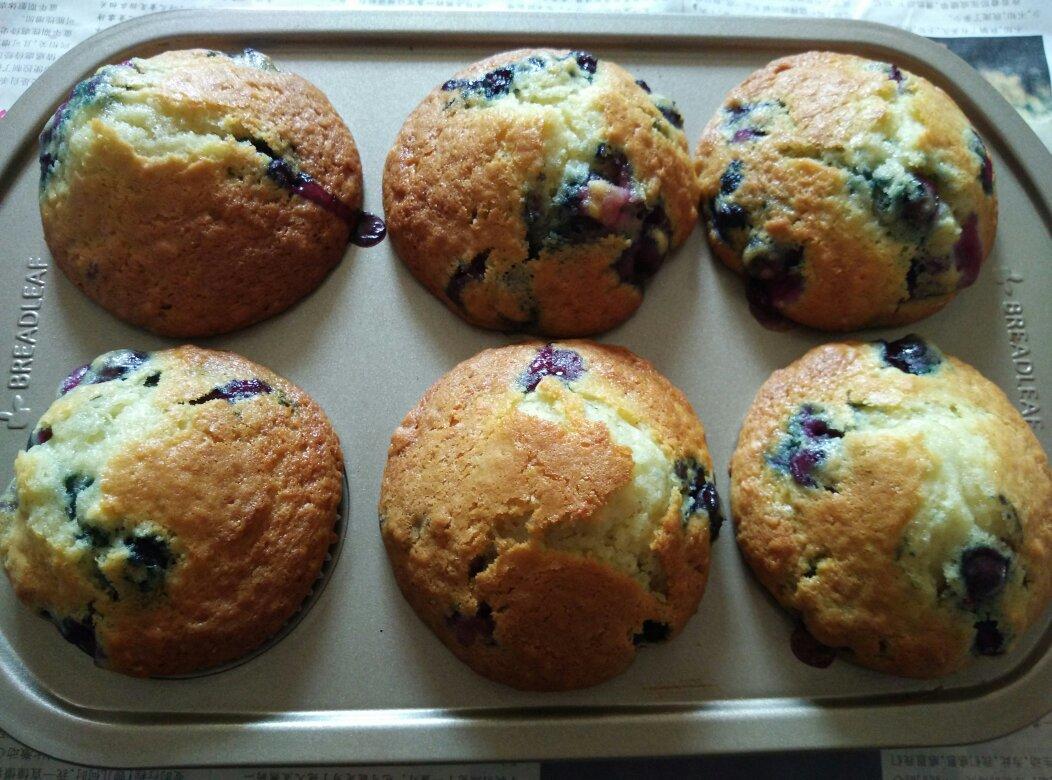 To Die for Blueberry Yogurt Muffin蓝莓小蛋糕