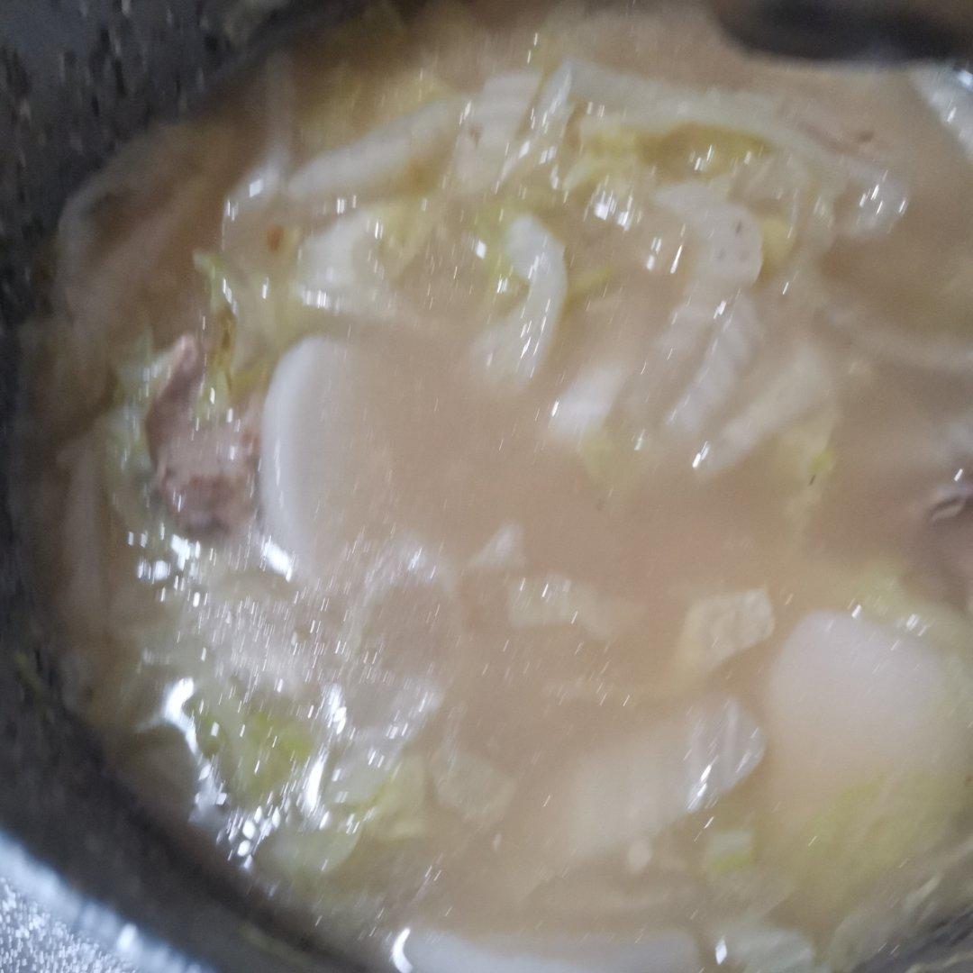 鲜得掉毛的年糕汤