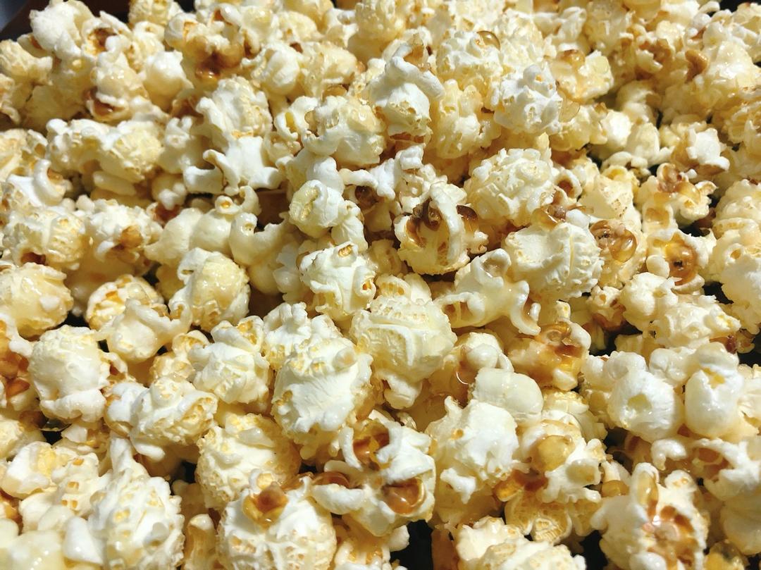 一招搞定小朋友的黄油焦糖爆米花，简单又好吃