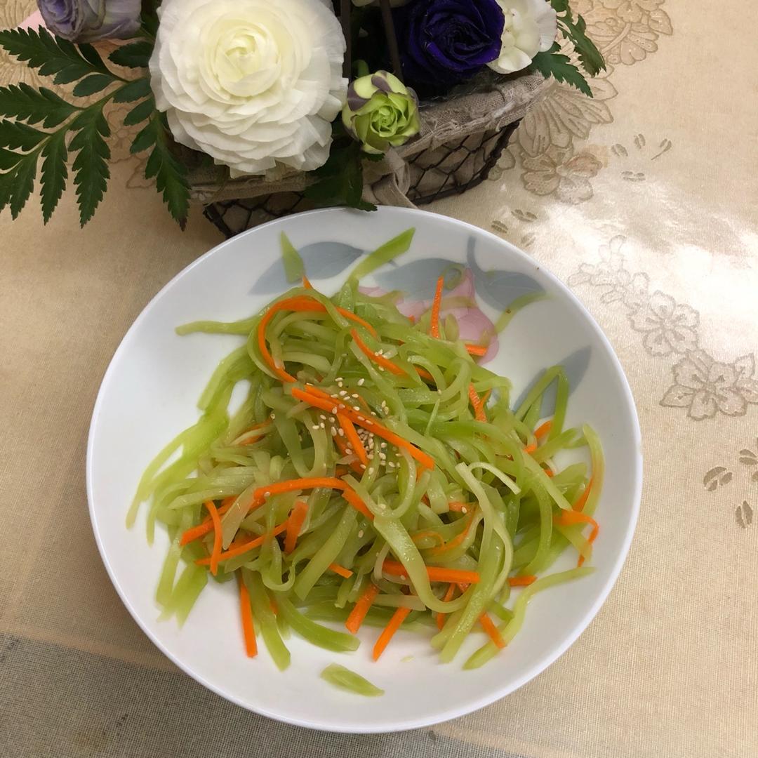 凉拌莴笋