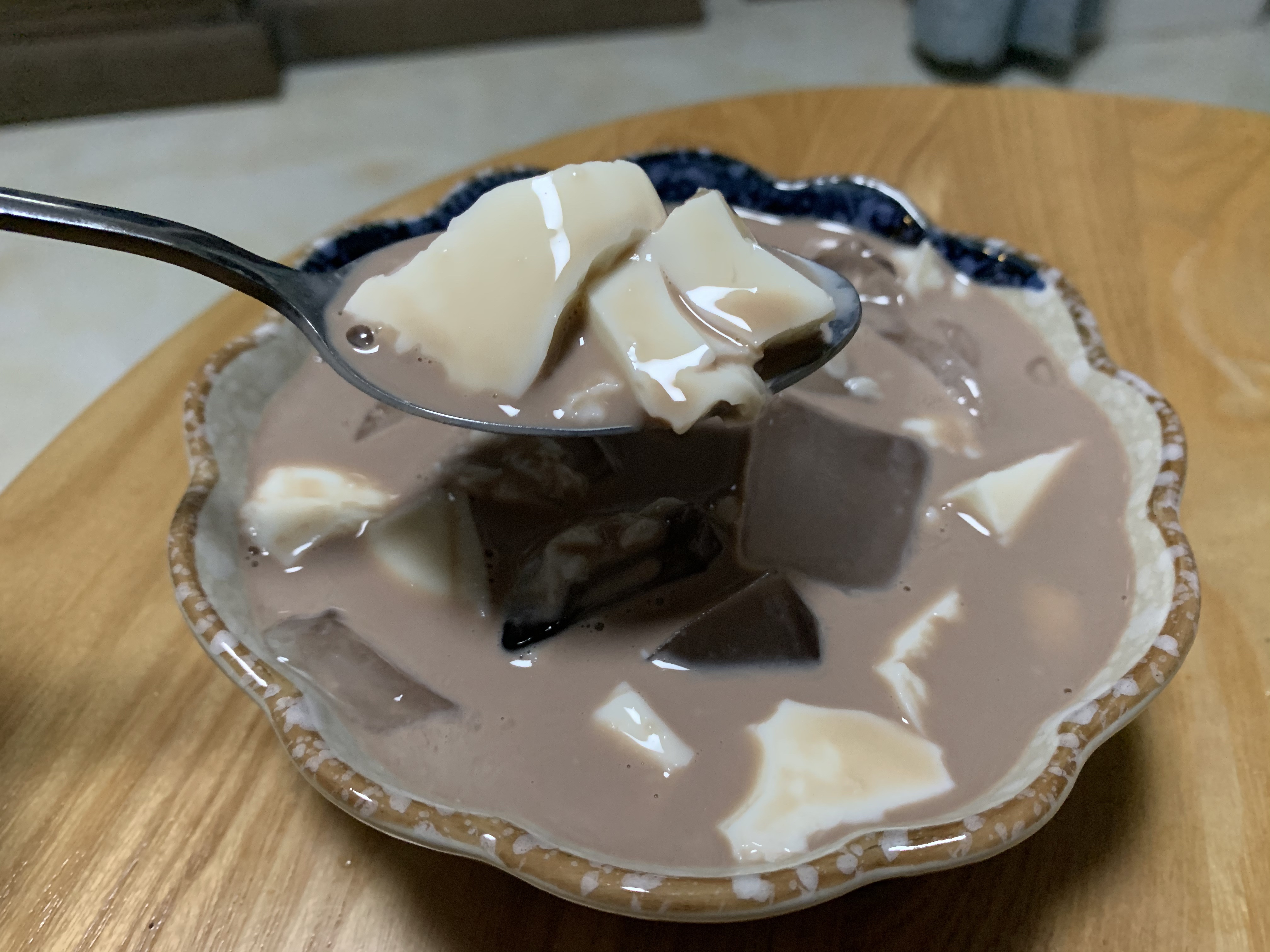巧克力椰奶冻冰饮的做法