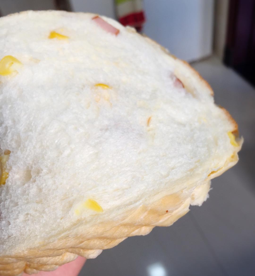 脆肠玉米牛奶吐司