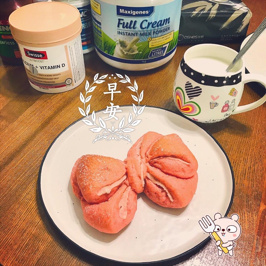 一次发酵网红粉色蝴蝶结豆沙面包（老夫的少女心啊）B74