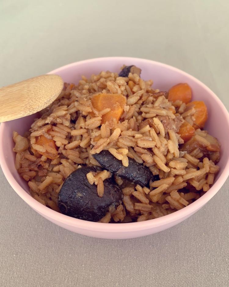 【香菇鸡肉焖饭】